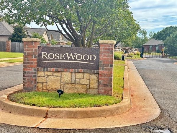 17225 Ridgewood Drive, Edmond, OK 73012