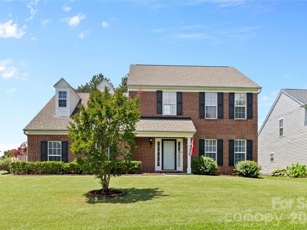 9746 Holly Park Drive, Charlotte, NC 28214