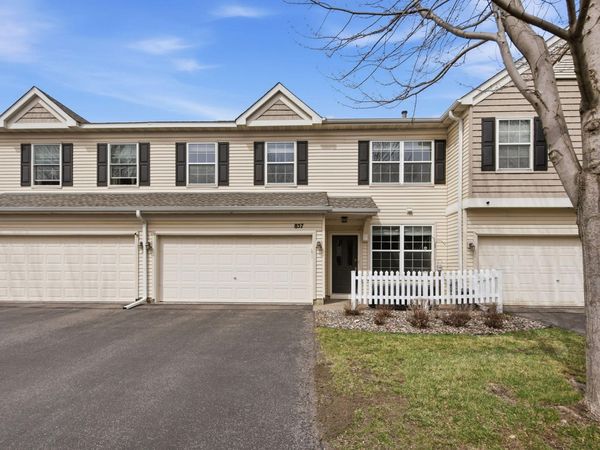 857 Braunworth Court, Chaska, MN 55318