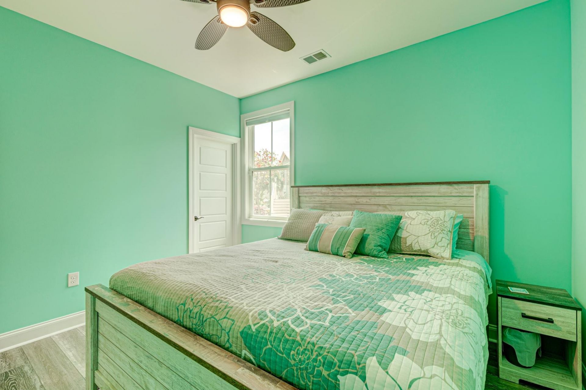 156 Lake Pointe Dr. Photo 25