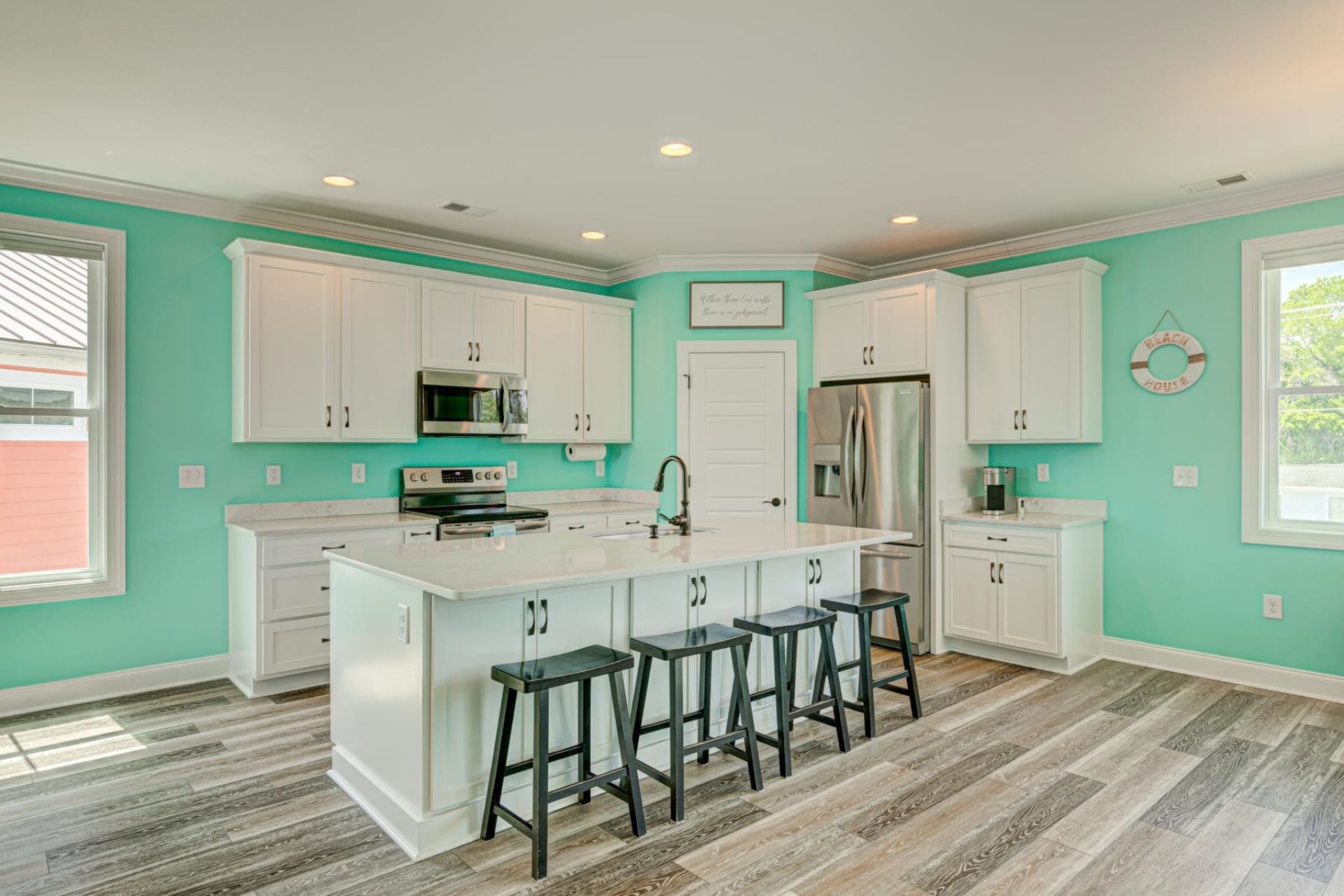 156 Lake Pointe Dr. Photo 5