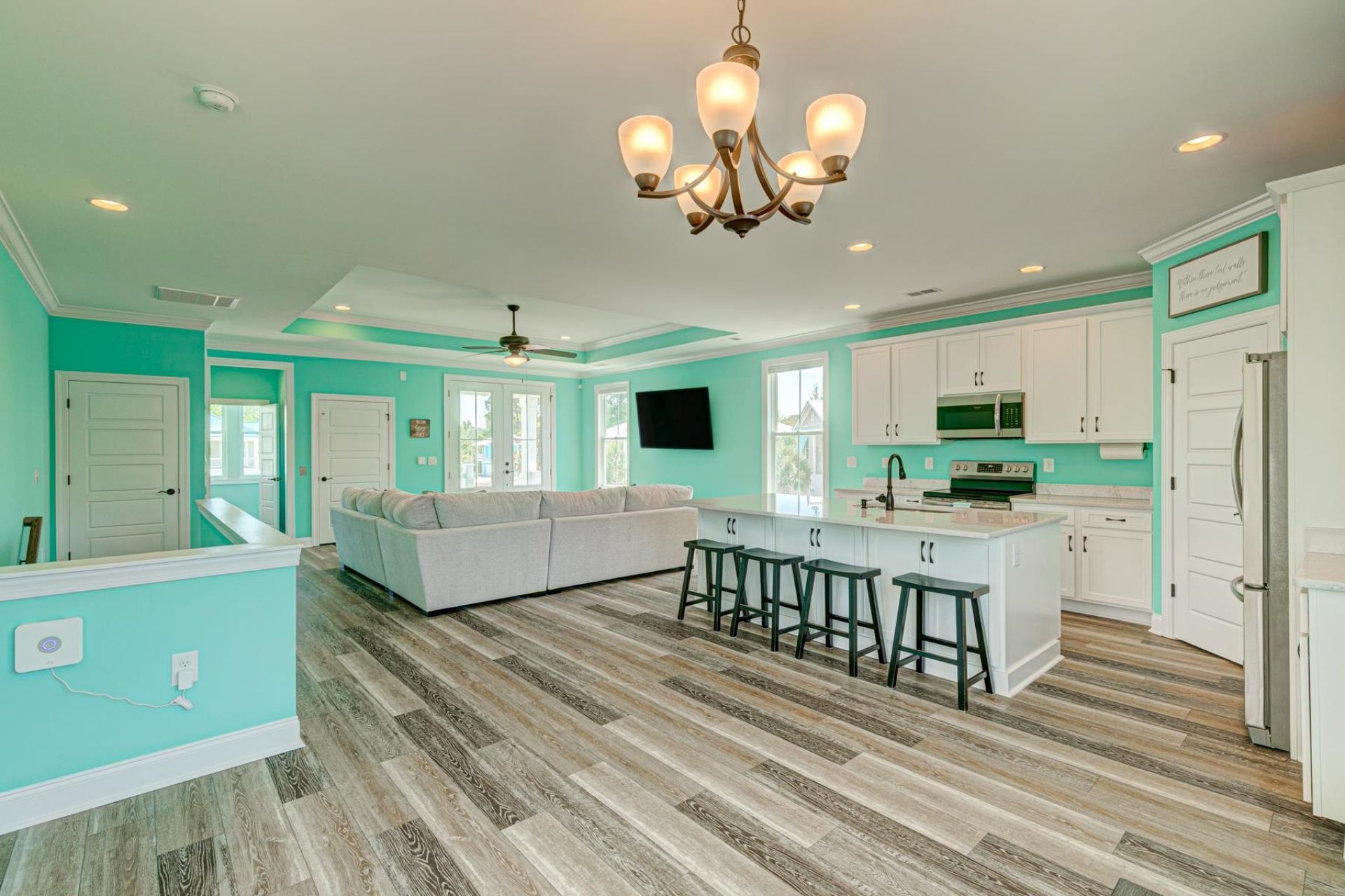 156 Lake Pointe Dr. Photo 7