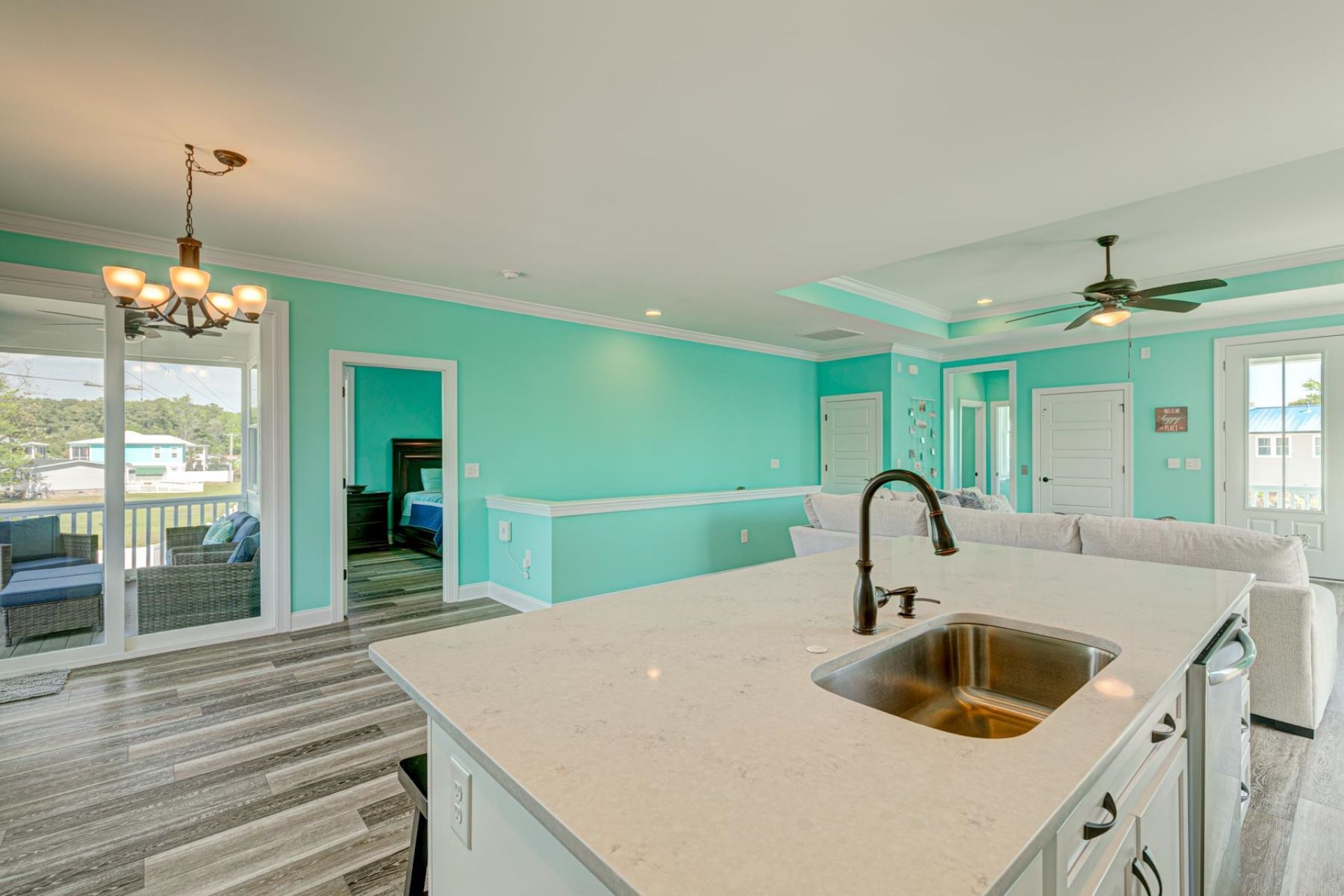 156 Lake Pointe Dr. Photo 8