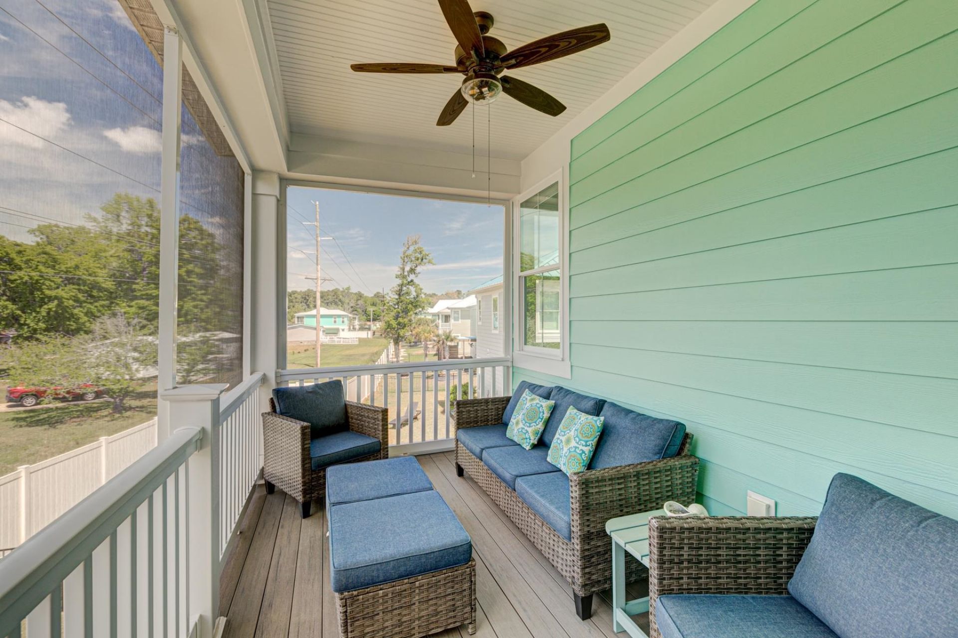 156 Lake Pointe Dr. Photo 9