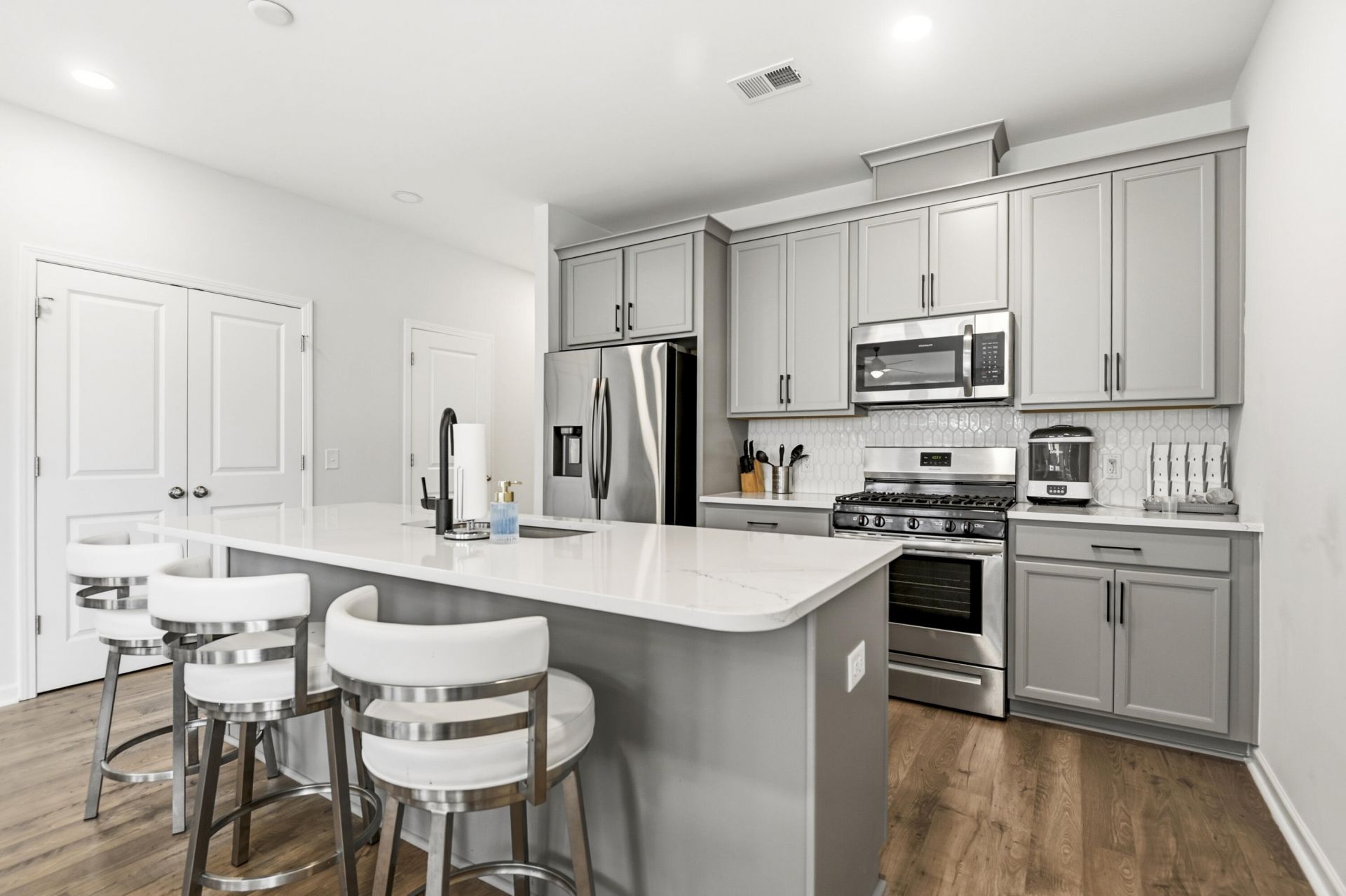 506 Green Fern Drive Photo 8