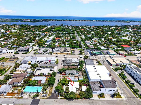 424 Oxford Street, West Palm Beach, FL 33405