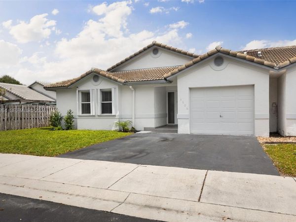 3506 NW 79th Way, Davie, FL 33024