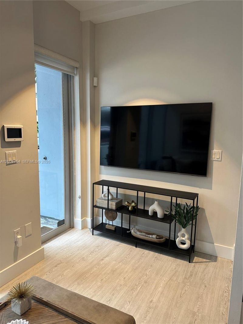 3339 Virginia St, Unit 127, Miami, FL 33133 Photo