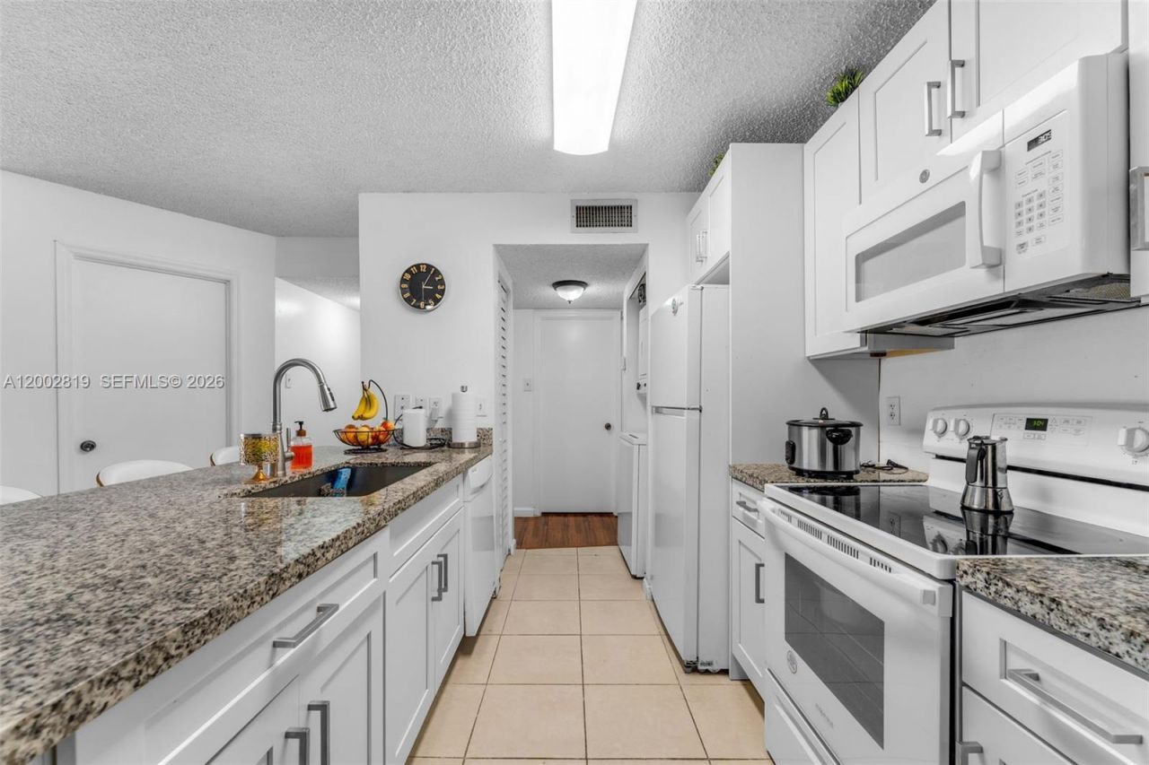 10630 SW 157th Ct, Unit 106, Miami, FL 33196 Photo