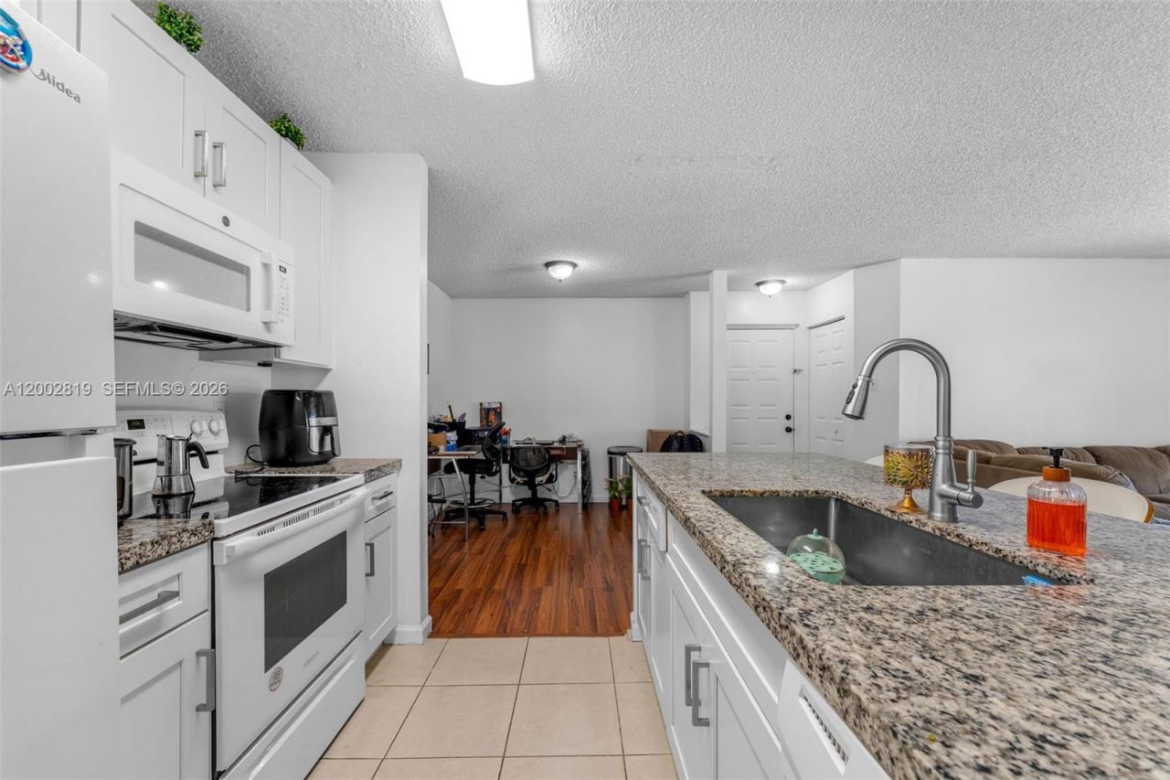 10630 SW 157th Ct, Unit 106, Miami, FL 33196 Photo