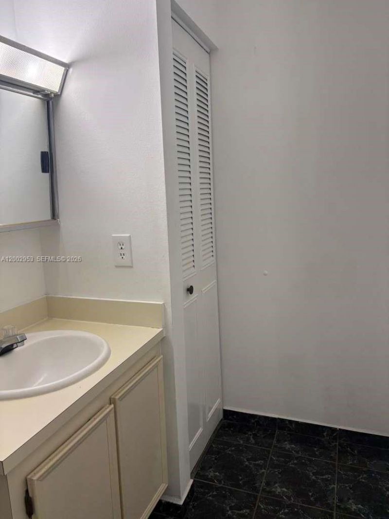 5937 Forest Hill Blvd, Unit 204, West Palm Beach, FL 33415 Photo