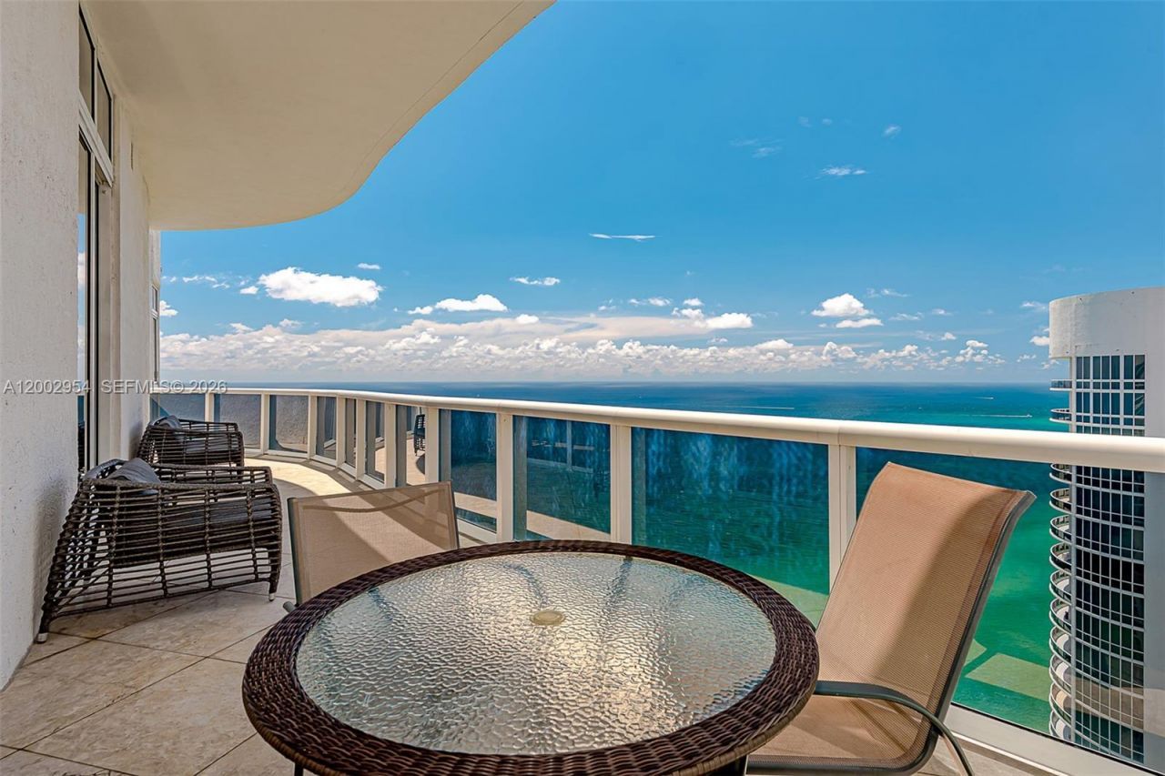 15901 Collins Ave, Unit 4302, Sunny Isles Beach, FL 33160 Photo