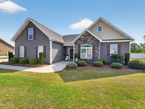 1087 Brandy Brook Drive, Greenville, NC 27858