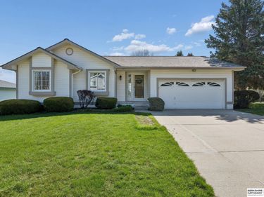 8141 S 69 Street, La Vista, NE 68128