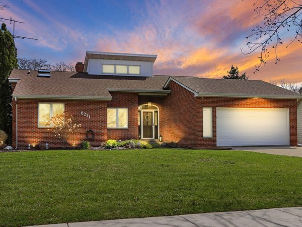 8211 65th Ave, Kenosha, WI 53142