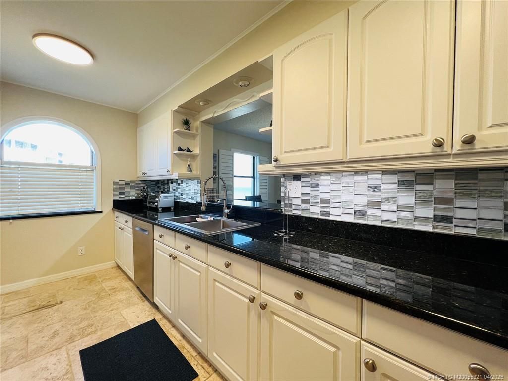 10044 S Ocean Drive, Unit 702, Jensen Beach, FL 34957 Photo