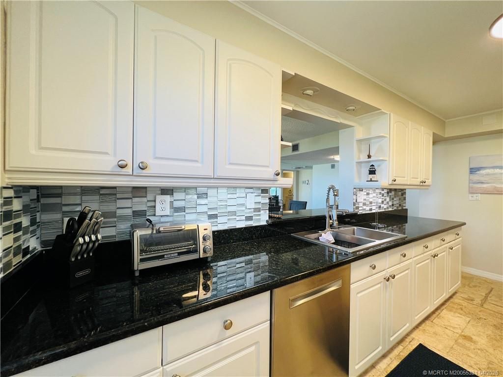 10044 S Ocean Drive, Unit 702, Jensen Beach, FL 34957 Photo