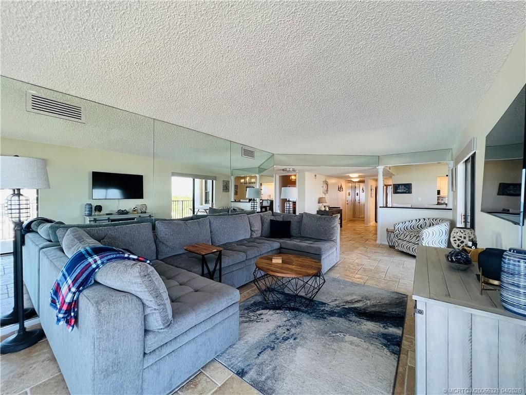 10044 S Ocean Drive, Unit 702, Jensen Beach, FL 34957 Photo