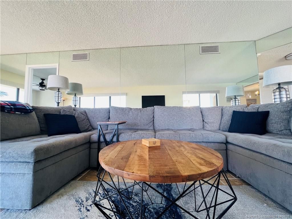 10044 S Ocean Drive, Unit 702, Jensen Beach, FL 34957 Photo