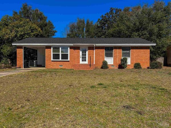 3730 Forest Glen Dr, Pensacola, FL 32504
