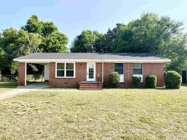 3730 Forest Glen Dr, Pensacola, FL 32504