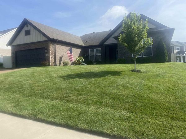 5660 Brompton Drive, Newburgh, IN 47630