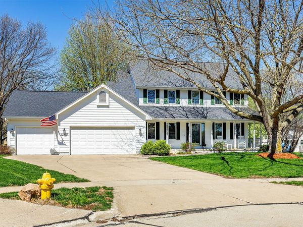 12995 Hickory Court, Clive, IA 50325