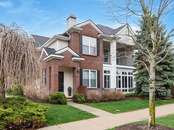 301 Scio Village Court, Unit 260, Ann Arbor, MI 48103