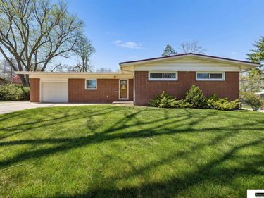 917 Ferndale Road, Lincoln, NE 68510