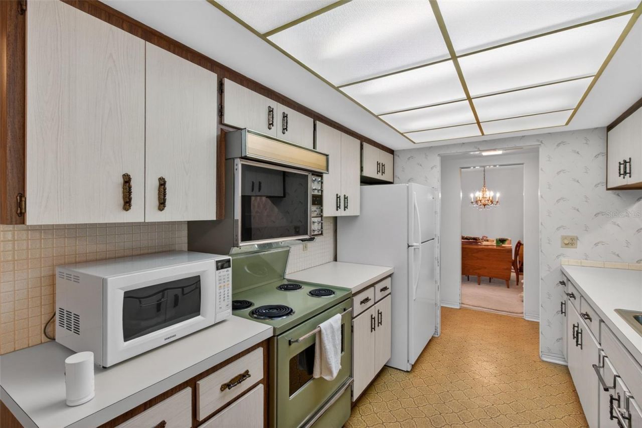 13222 98th Avenue, Seminole, FL 33776 Photo