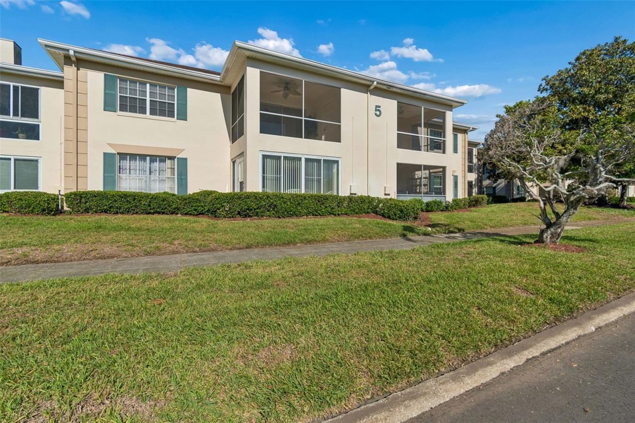 10314 Carrollwood Court, Unit 56, Tampa, FL 33618 Photo