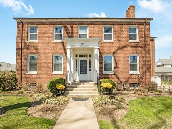 312 Ellington Avenue E, Garden City, NY 11530