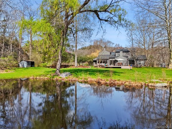 2 Reynolds Lane, Katonah, NY 10536