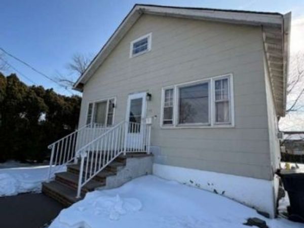 148 Pineview Ter, Plainfield, NJ 07062