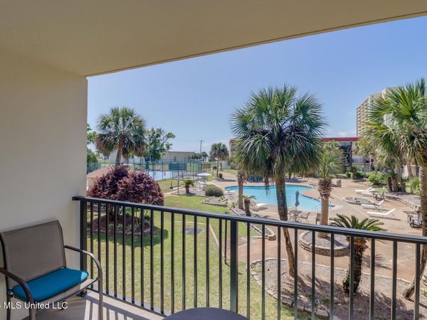 2046 Beach Boulevard, Biloxi, MS 39531