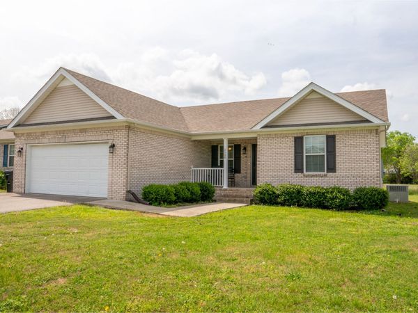 2008 Eisley Ln, Columbia, TN 38401