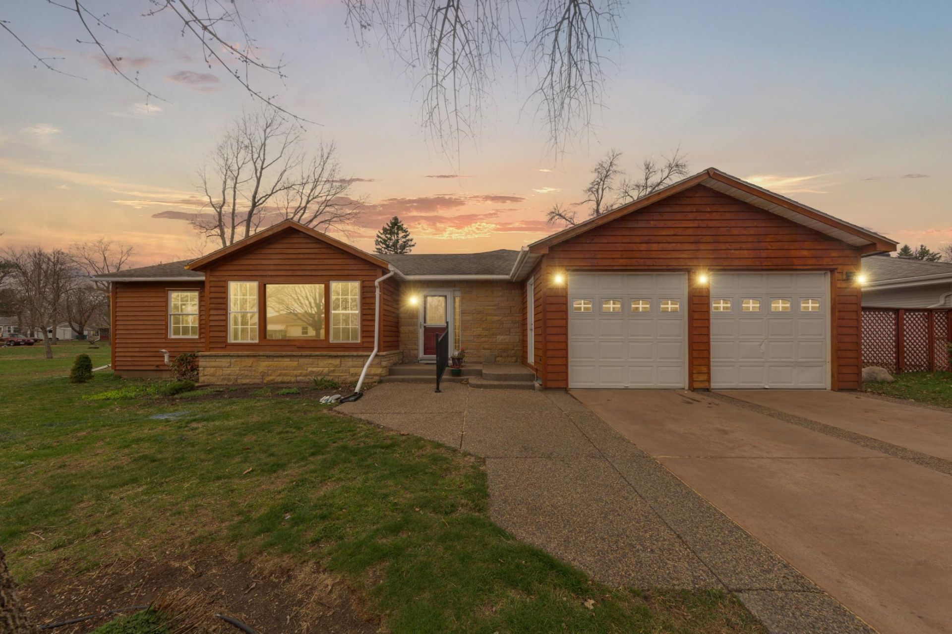 129 N Morningside Drive, Le Sueur, MN 56058