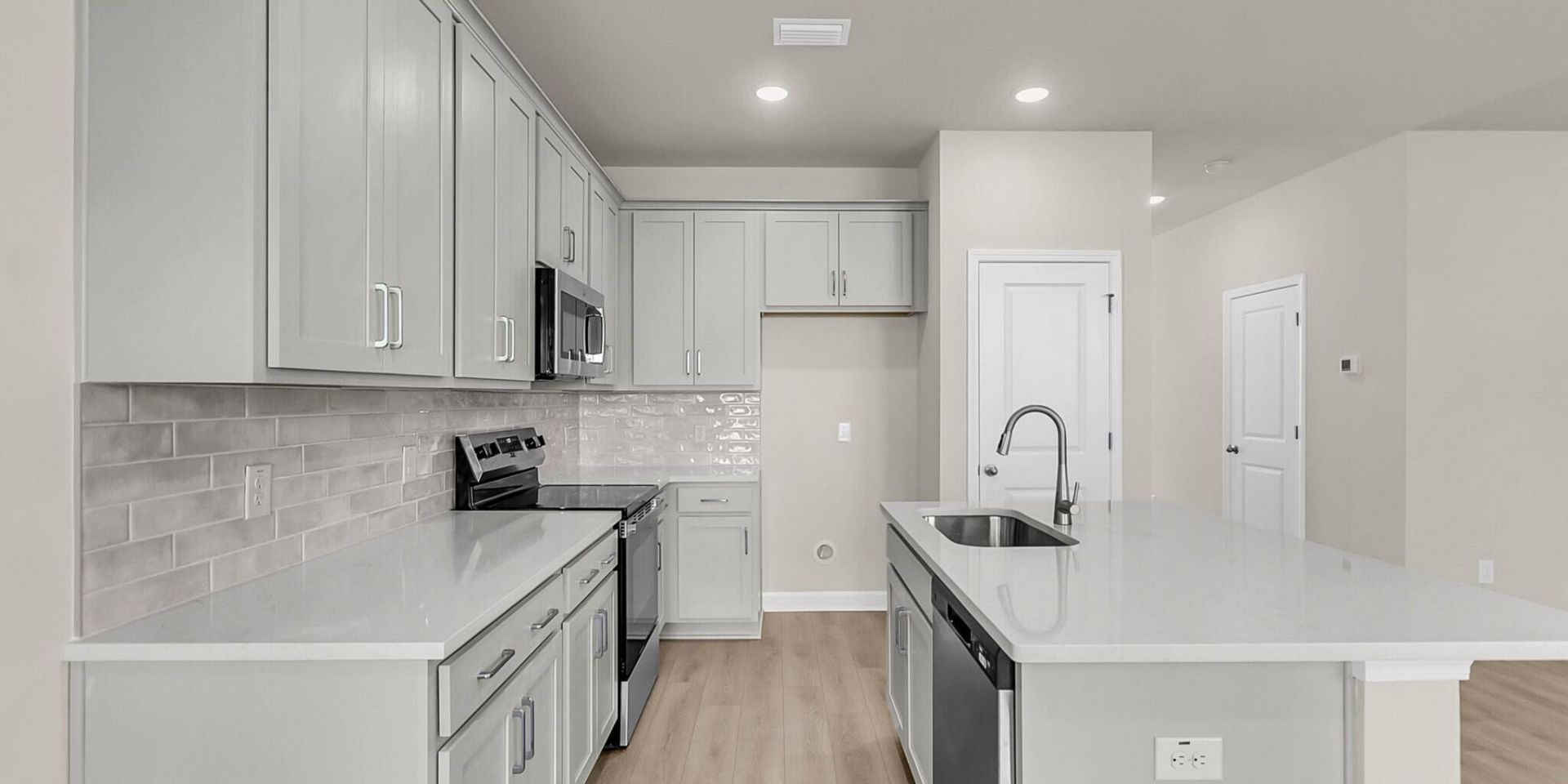 121 Berry Shoals Drive Photo 12