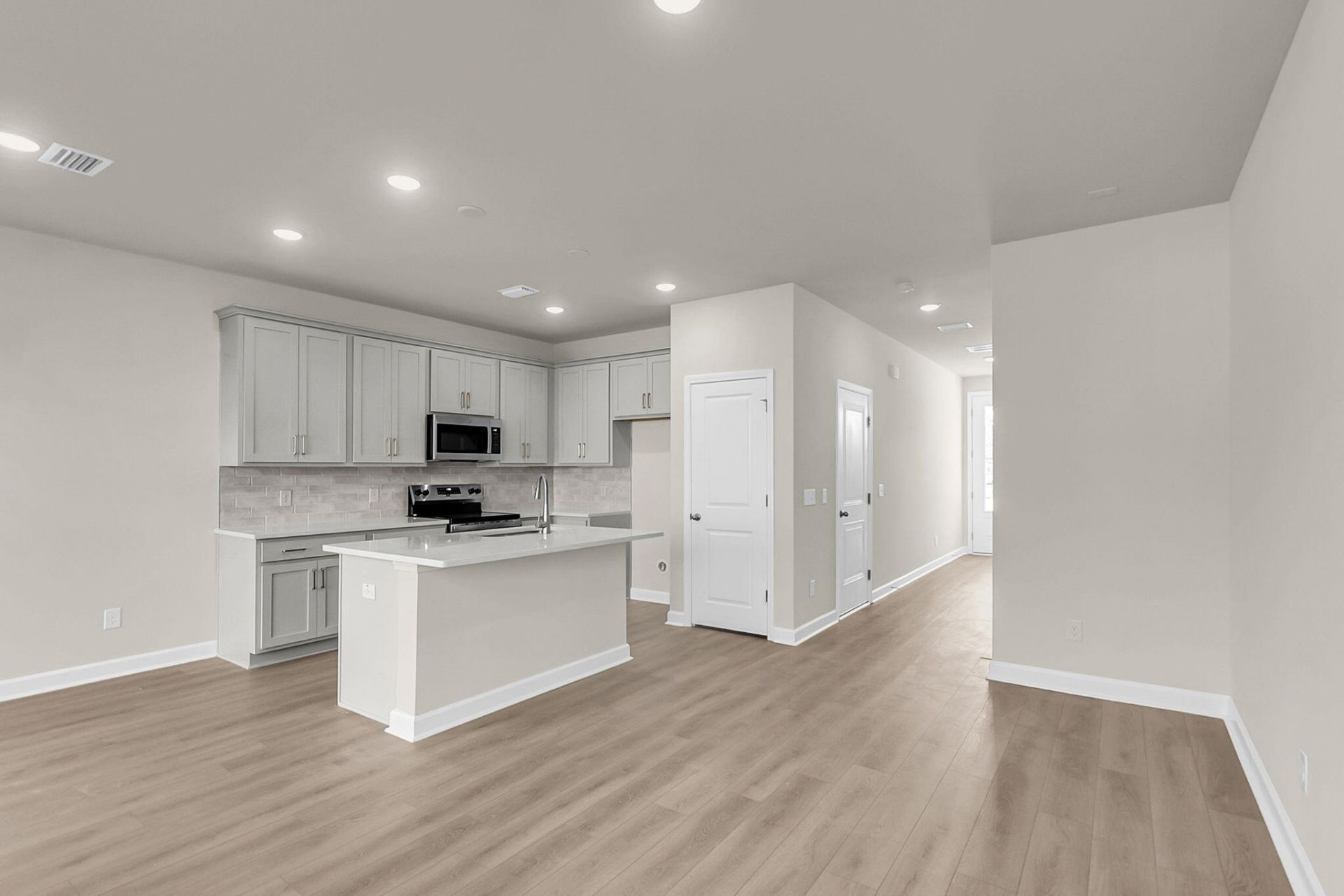 121 Berry Shoals Drive Photo 9