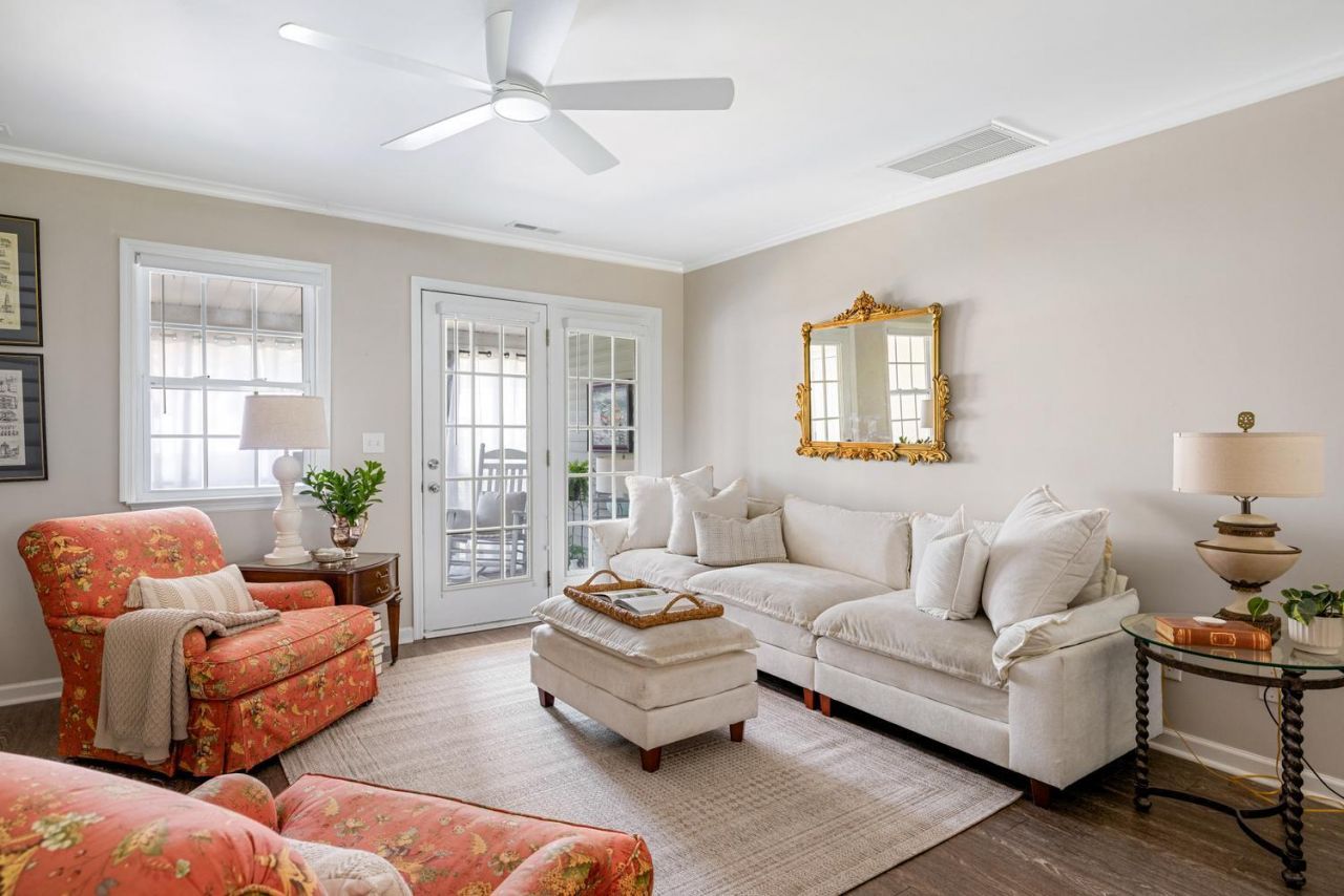 329 Kelsey Boulevard Photo 1