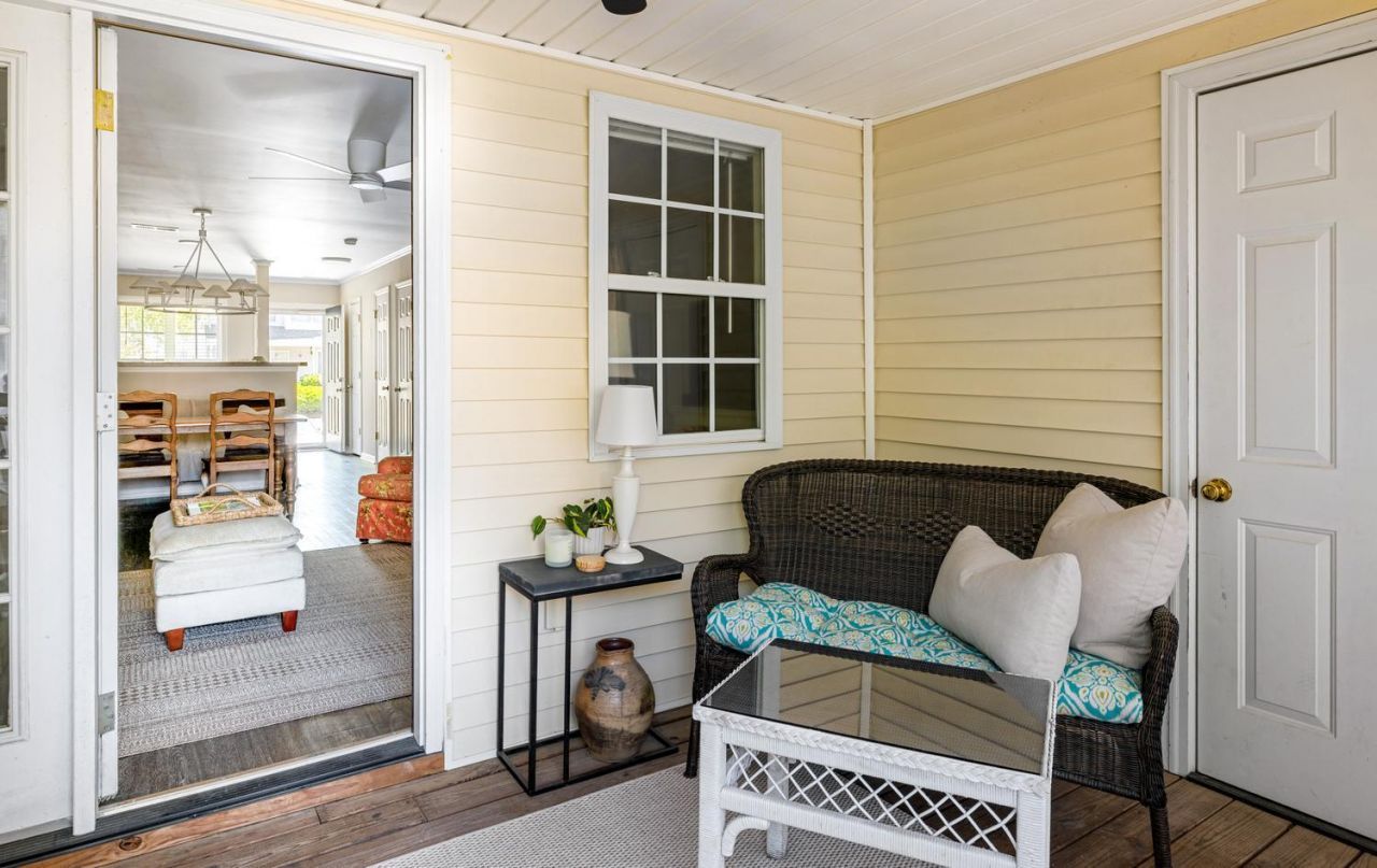 329 Kelsey Boulevard Photo 16