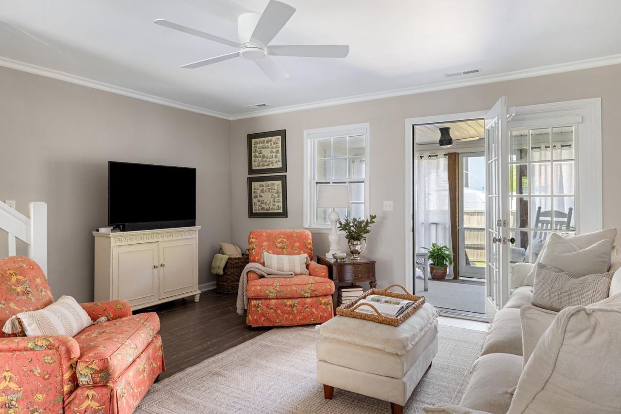 329 Kelsey Boulevard Photo 18