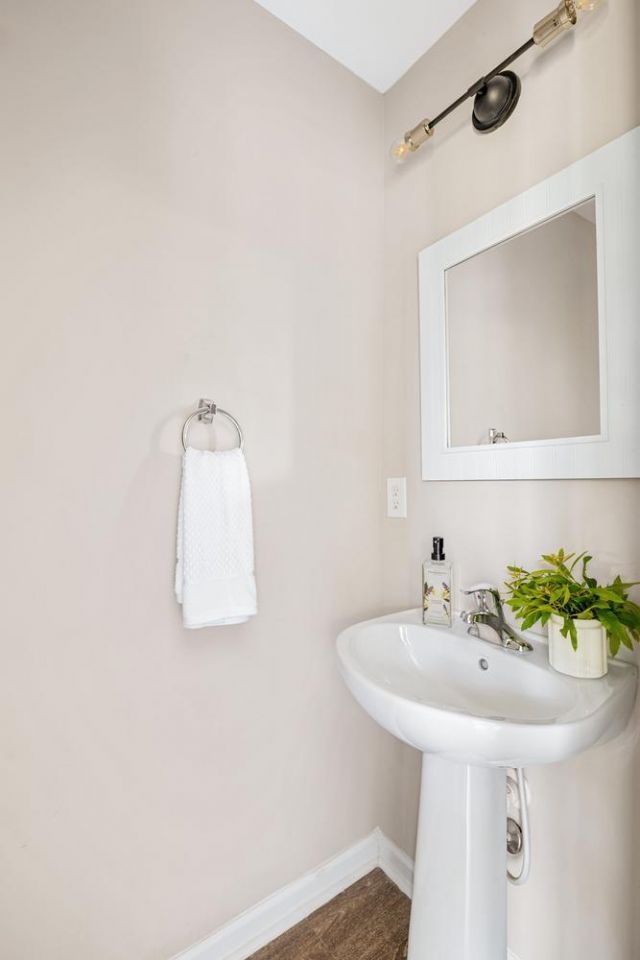 329 Kelsey Boulevard Photo 27