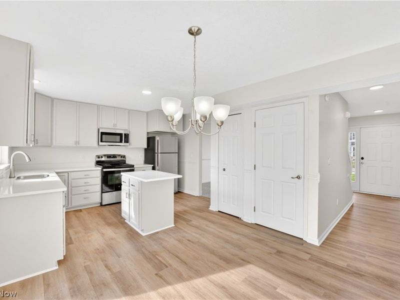 87 Crystal Court, Brunswick, OH 44212 Photo 12