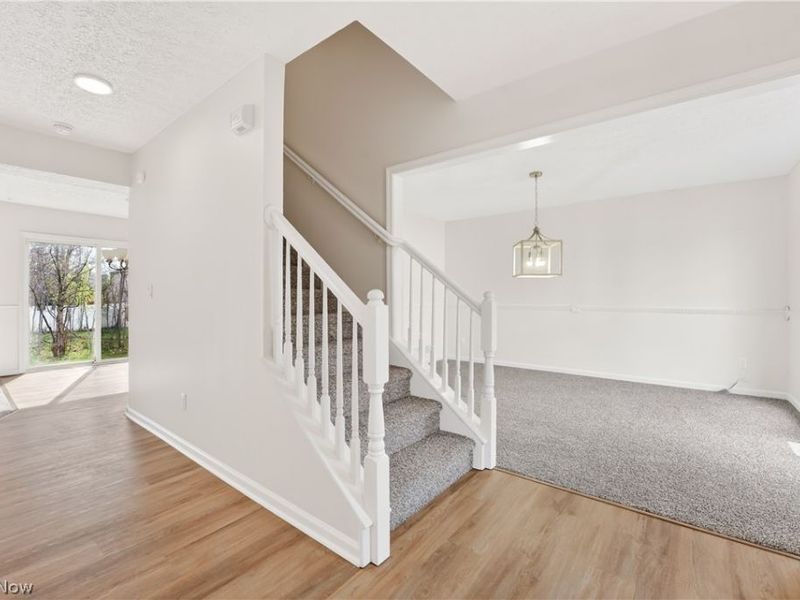 87 Crystal Court, Brunswick, OH 44212 Photo 3