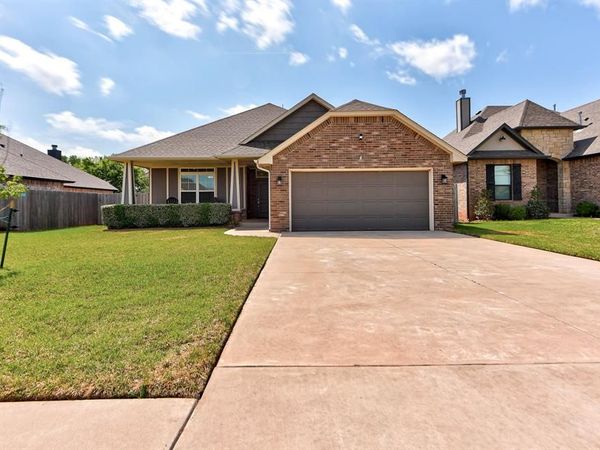 1728 W Zachary Way, Mustang, OK 73064