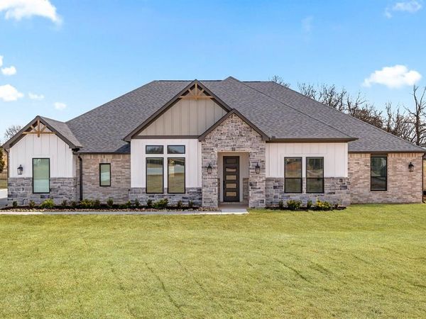 2284 Summit Circle, Blanchard, OK 73010