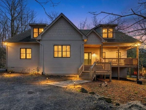 115 Hemlock DR, Wintergreen, VA 22958