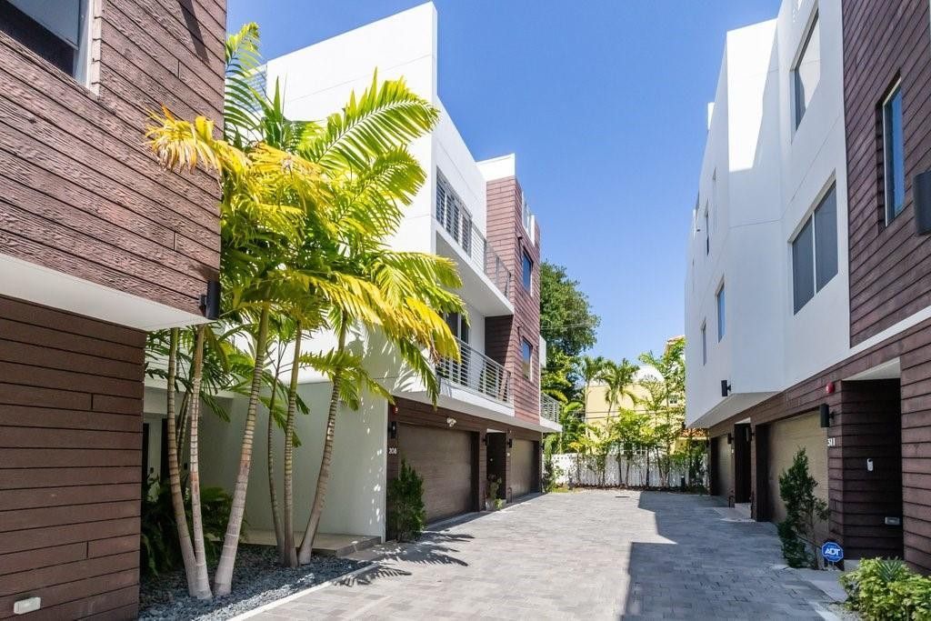 700 NE 14th Avenue, Unit 208, Fort Lauderdale, FL 33304 Photo