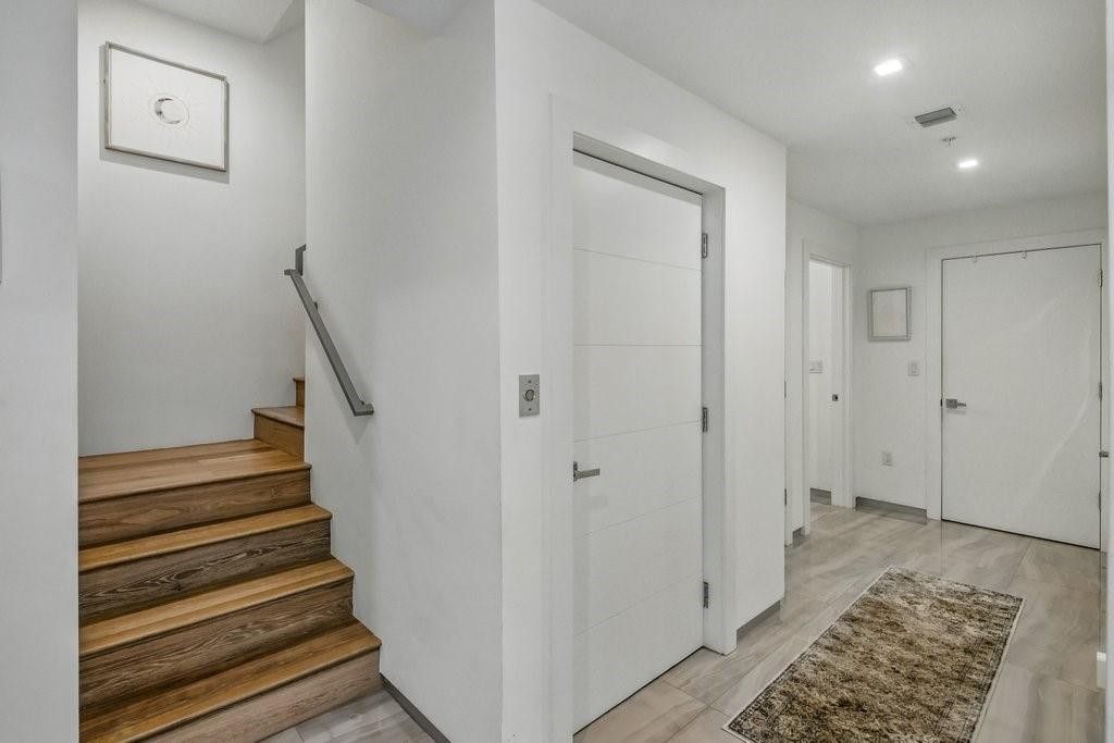 700 NE 14th Avenue, Unit 208, Fort Lauderdale, FL 33304 Photo